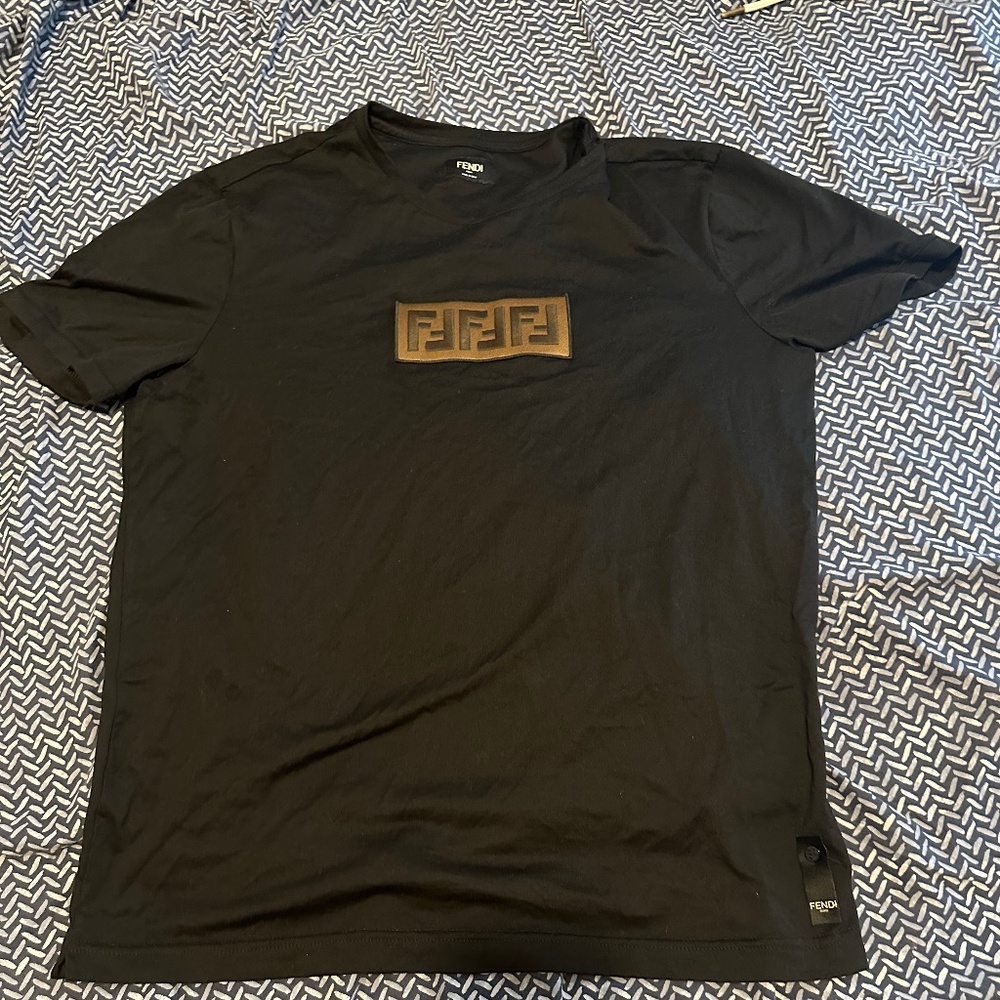 Fendi t shirt